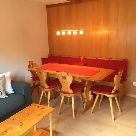 Otel Butterfly - Three Bedroom Adelboden